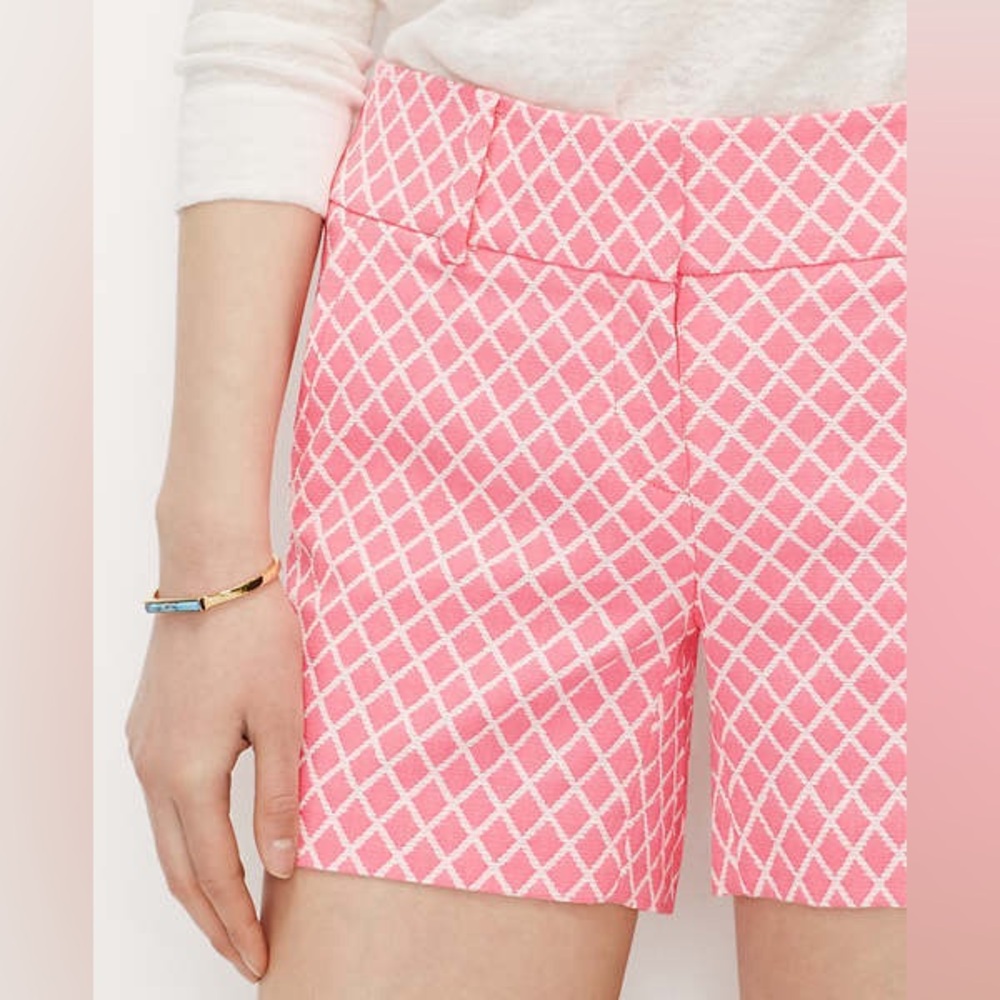Ann Taylor Diamond Jacquard City Shorts Size 2